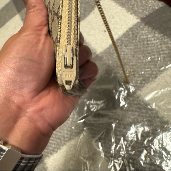 ❣️❣️SOLD❣️❣️GUCCI PLUS POUCH for Gucci Plus Tote Bag - Picture 9 of 10